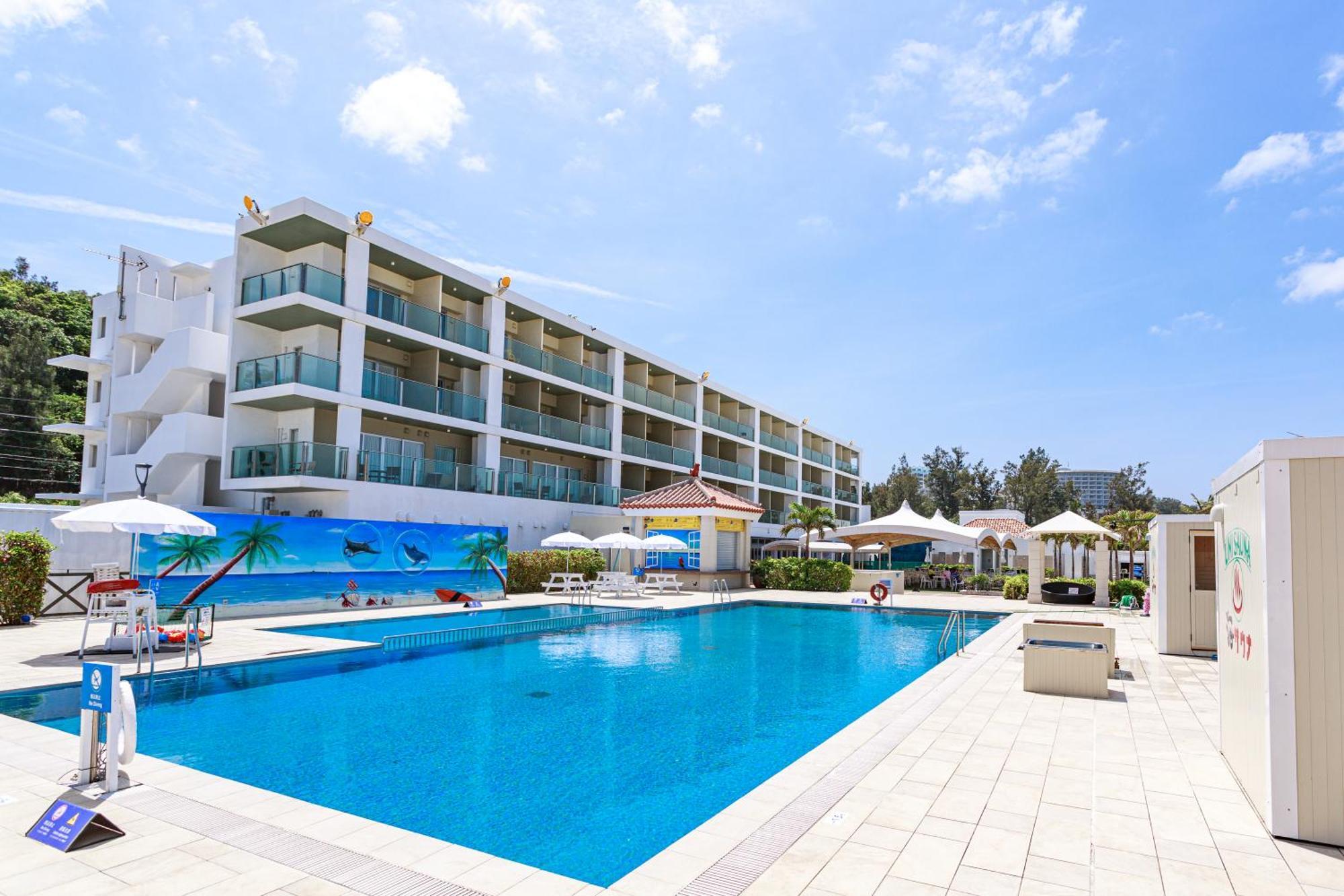 Kariyushi Lch. Resort Nago Extérieur photo