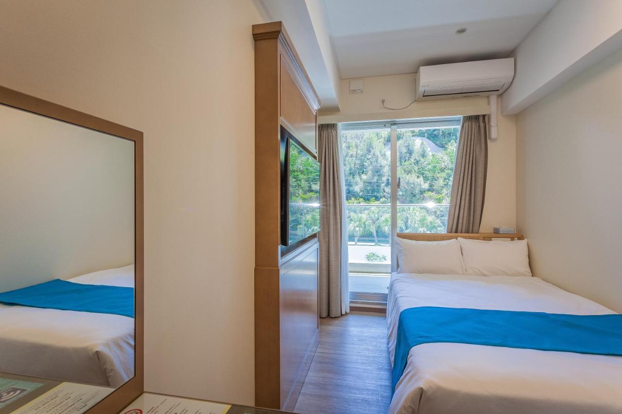 Kariyushi Lch. Resort Nago Extérieur photo